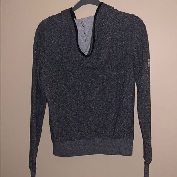 Victoria’s Secret Love Pink Hoodie/Sweater - Picture 2 of 6